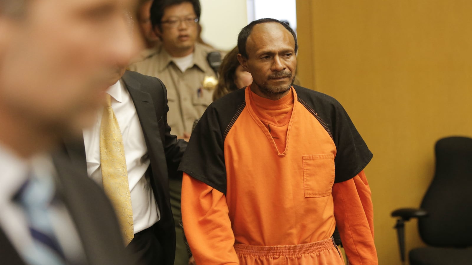 cheats/2015/07/07/federal-agent-s-gun-used-in-sf-killing/150707-francisco-lopez-sf-killing-cheat_mhney7