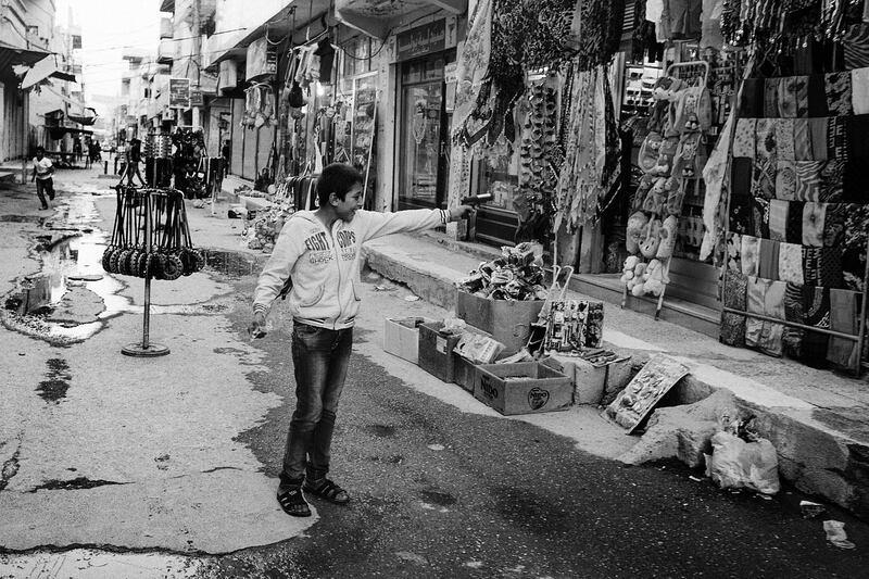 galleries/2014/08/04/inside-kobani-syria-photos/140801-sayman-kobani7_qmpwer