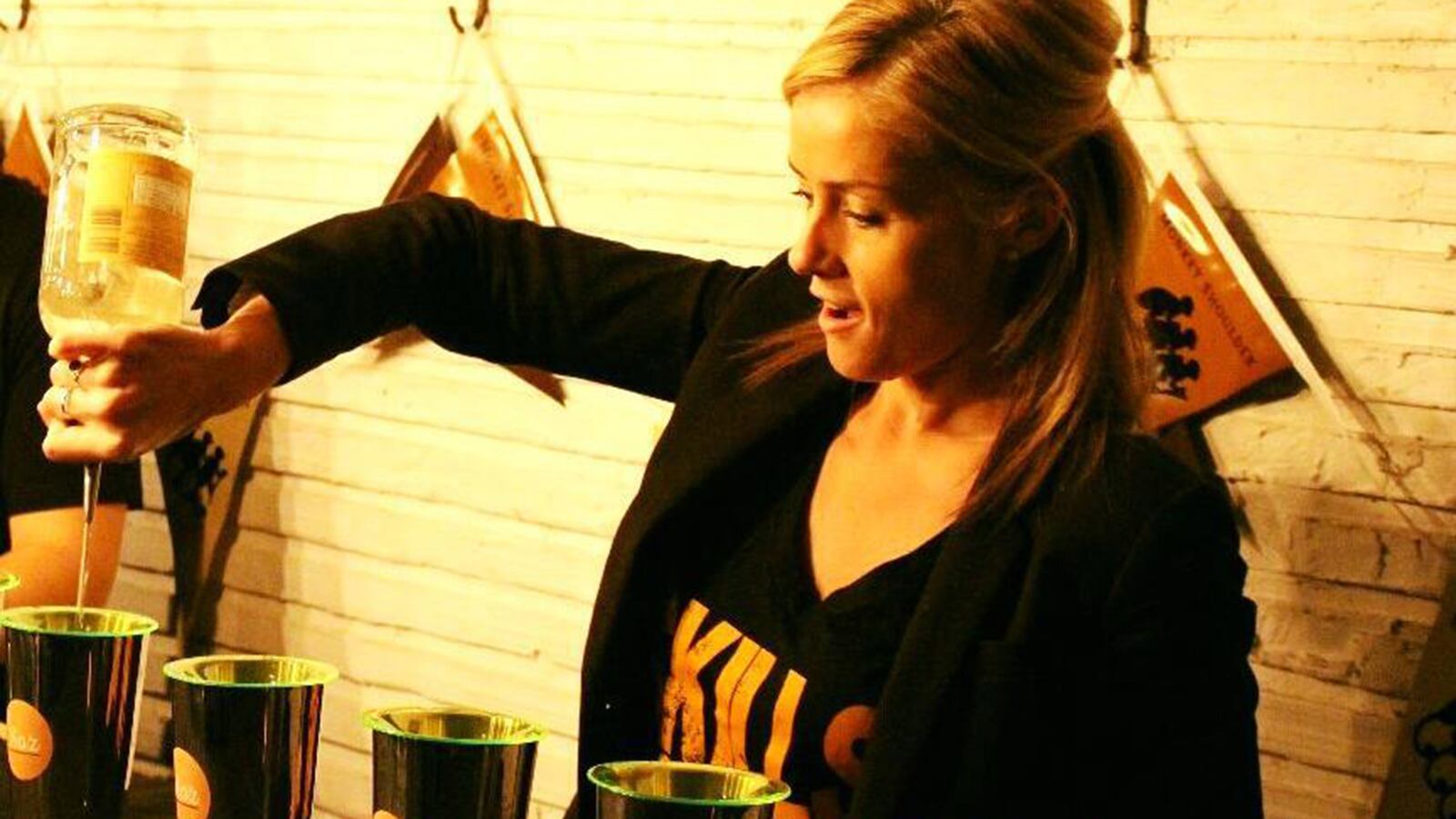 200415-HF_charlotte-monkey-tease_pnhqeo