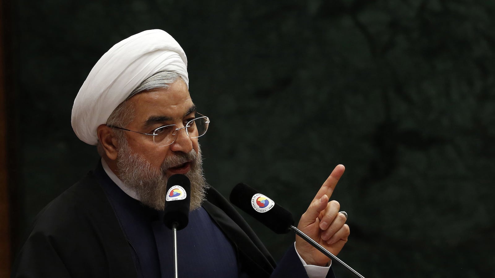 cheats/2015/04/09/iran-no-deal-unless-sanctions-lifted/140618-iran-us-nuclear-talks-cheat_mcvx0n