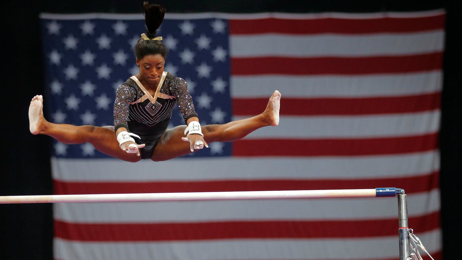 180818-simone-biles-comeback-cheat_zuqt60