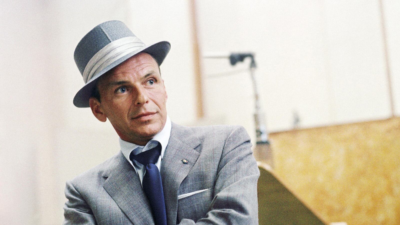 articles/2015/04/05/frank-sinatra-is-chairman-of-the-board-from-here-to-eternity/150403-barra-sinatra-tease_w7uhzj