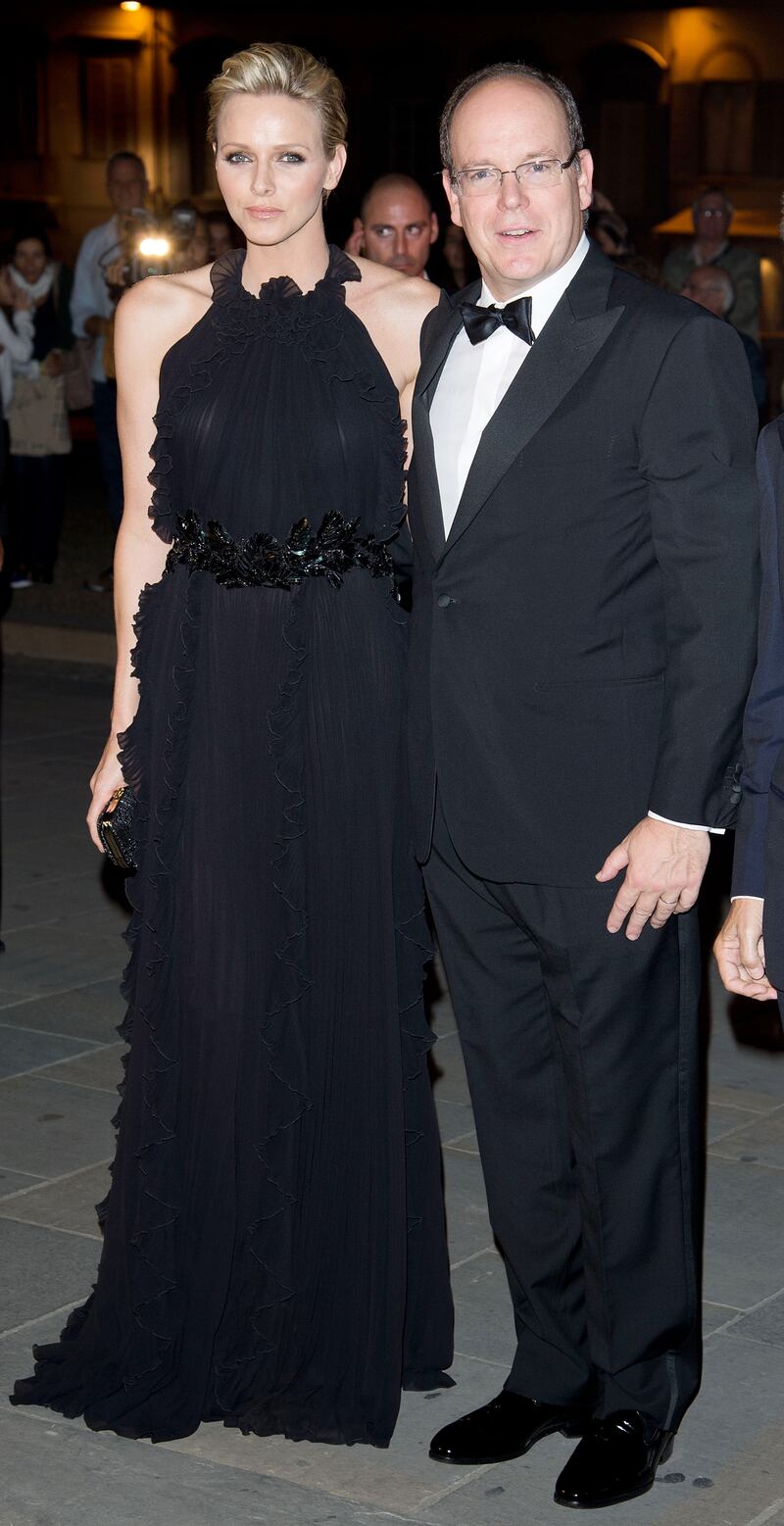 galleries/2012/10/12/from-kate-bosworth-to-christina-hendricks-six-best-six-worst-dressed-of-the-week-photos/beast-and-worst-101112-monaco_mecvve