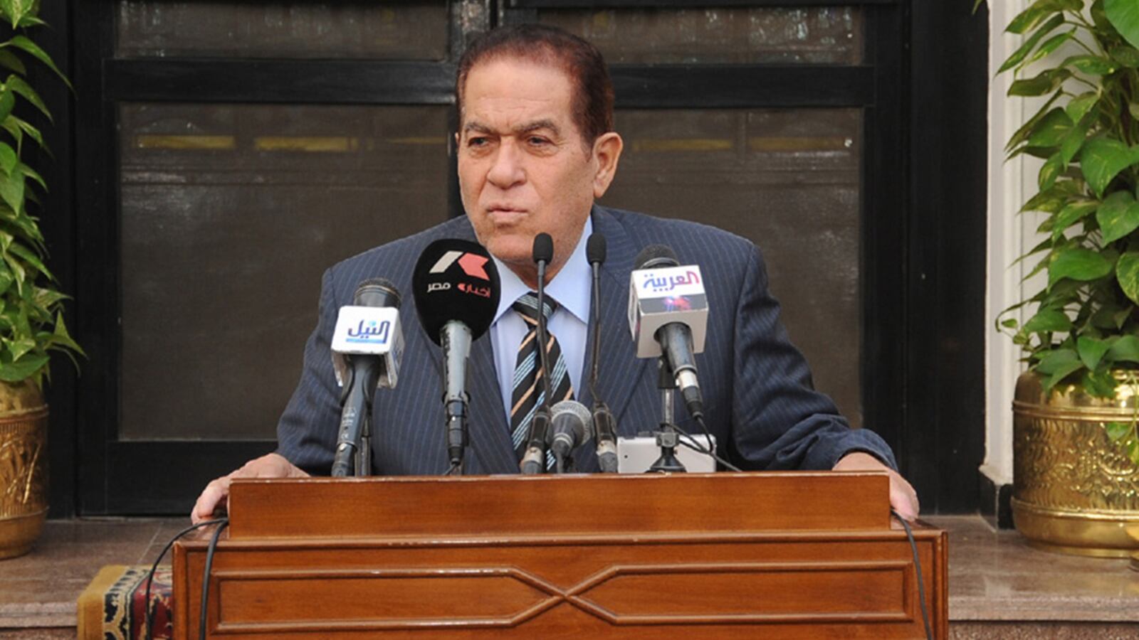 cheats/2011/12/22/egypt-s-prime-minister-begs-for-peace/egypt-new-prime-minister-cheat_m6pee9
