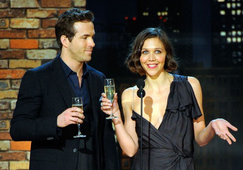 galleries/2010/03/06/independent-spirit-awards/independent-spirit-awards---maggie-gyllenhaal_e8jswh