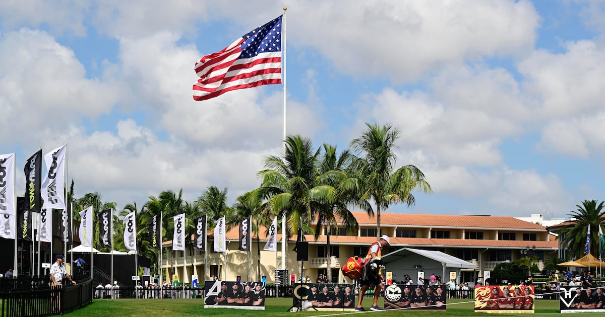 Secret Service Cuffs Disruptive Man at Trump Golf Course