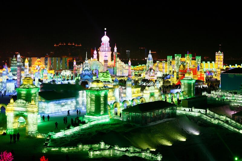 galleries/2013/12/17/coolest-places-made-out-of-ice/131120-ice-vacations-harbin_ggmqhu
