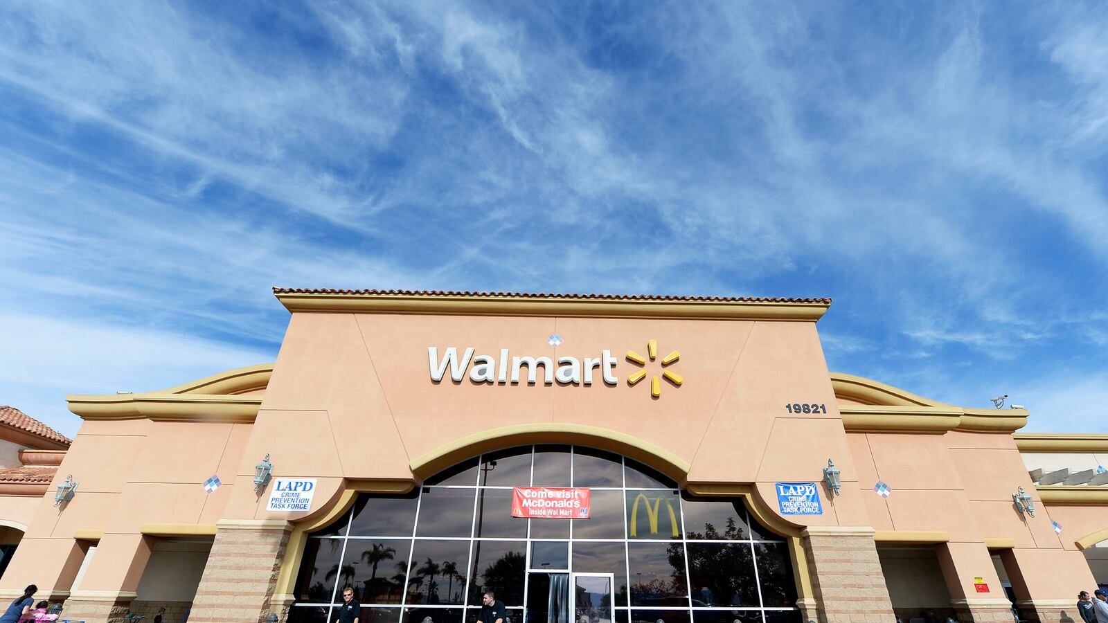 cheats/2014/09/24/walmart-to-offer-checking-accounts/140924-walmart-cheat_xnenua