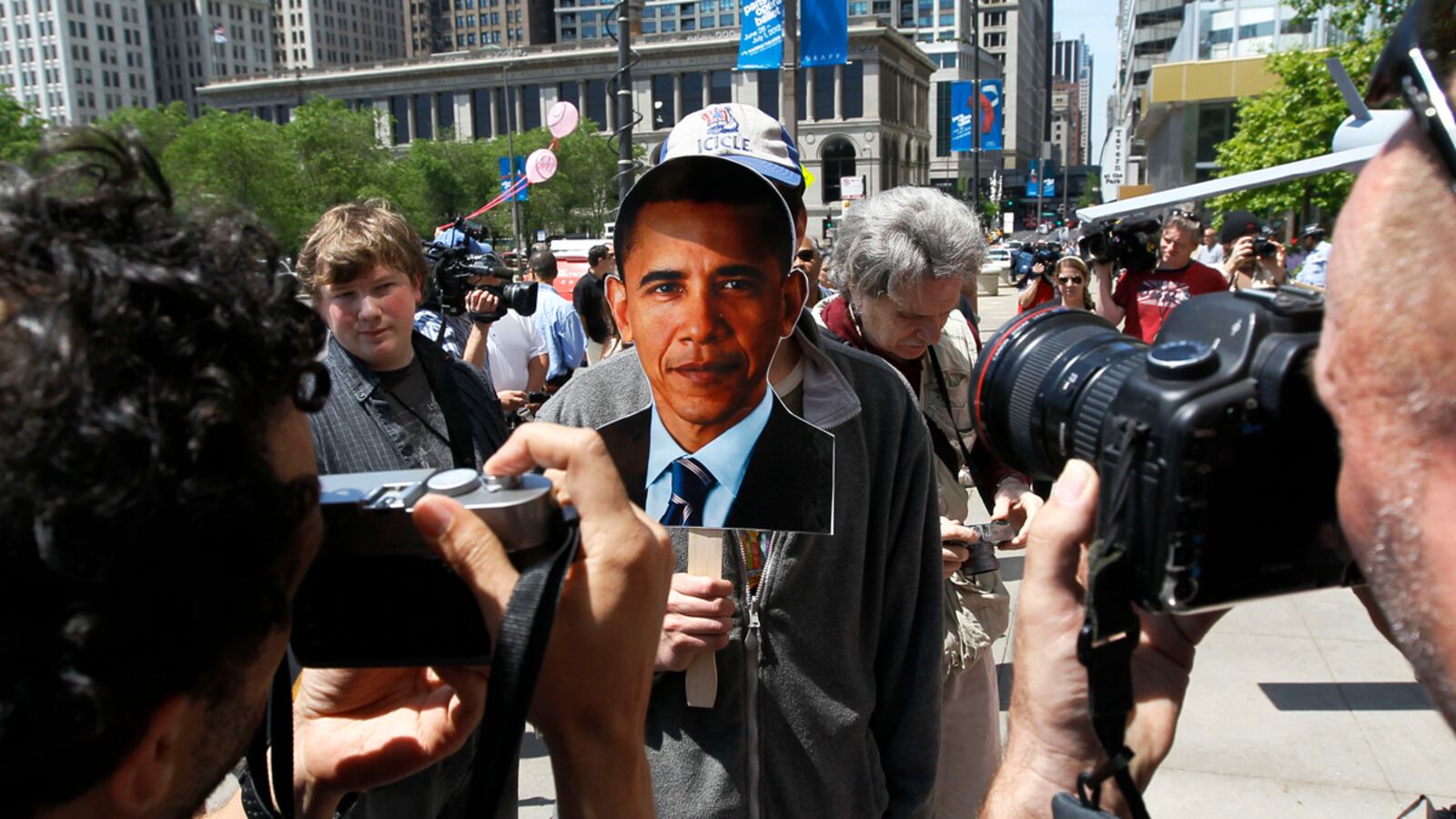 articles/2012/05/18/chicago-goes-into-security-lockdown-ahead-of-nato-summit/chicago-nato-security-dickson_owaxpc