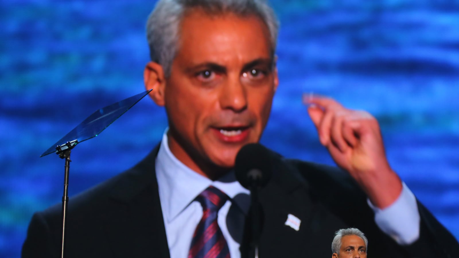 articles/2012/09/07/rahm-emanuel-goes-on-offensive-about-healing-chicago/rahm-emanuel-chicago-kurtz-tease_nku9q8