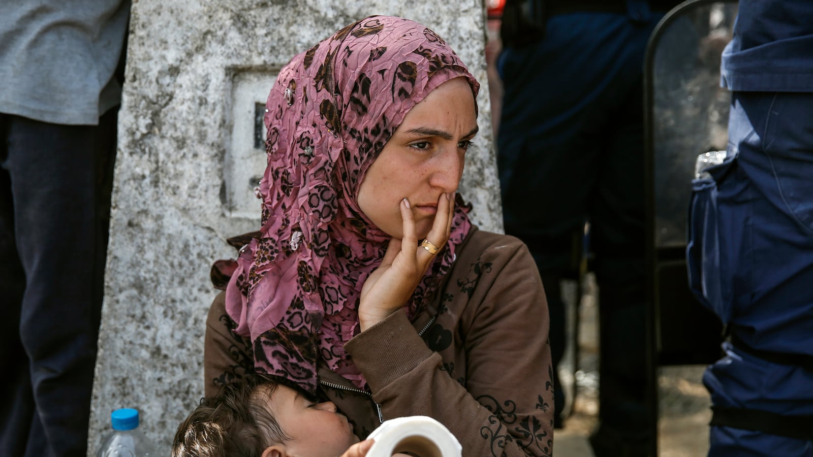 articles/2016/04/15/no-hot-water-no-toilets-no-information-this-is-how-greece-treats-syrian-refugees/160414-nadeau-syrian-refugees-tease_urukzf