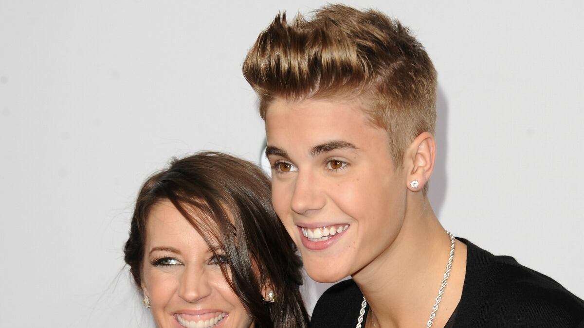 cheats/2013/01/19/bieber-s-mom-producing-anti-abortion-film/bieber-mom-abortion-cs_cw8314