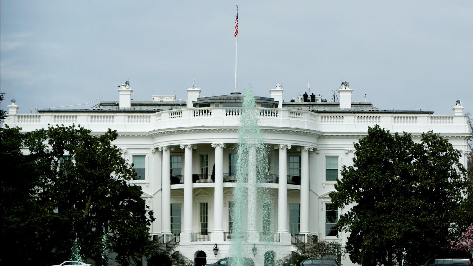 170913-white-house-ethics-anonymous-cheat_cdxqfh