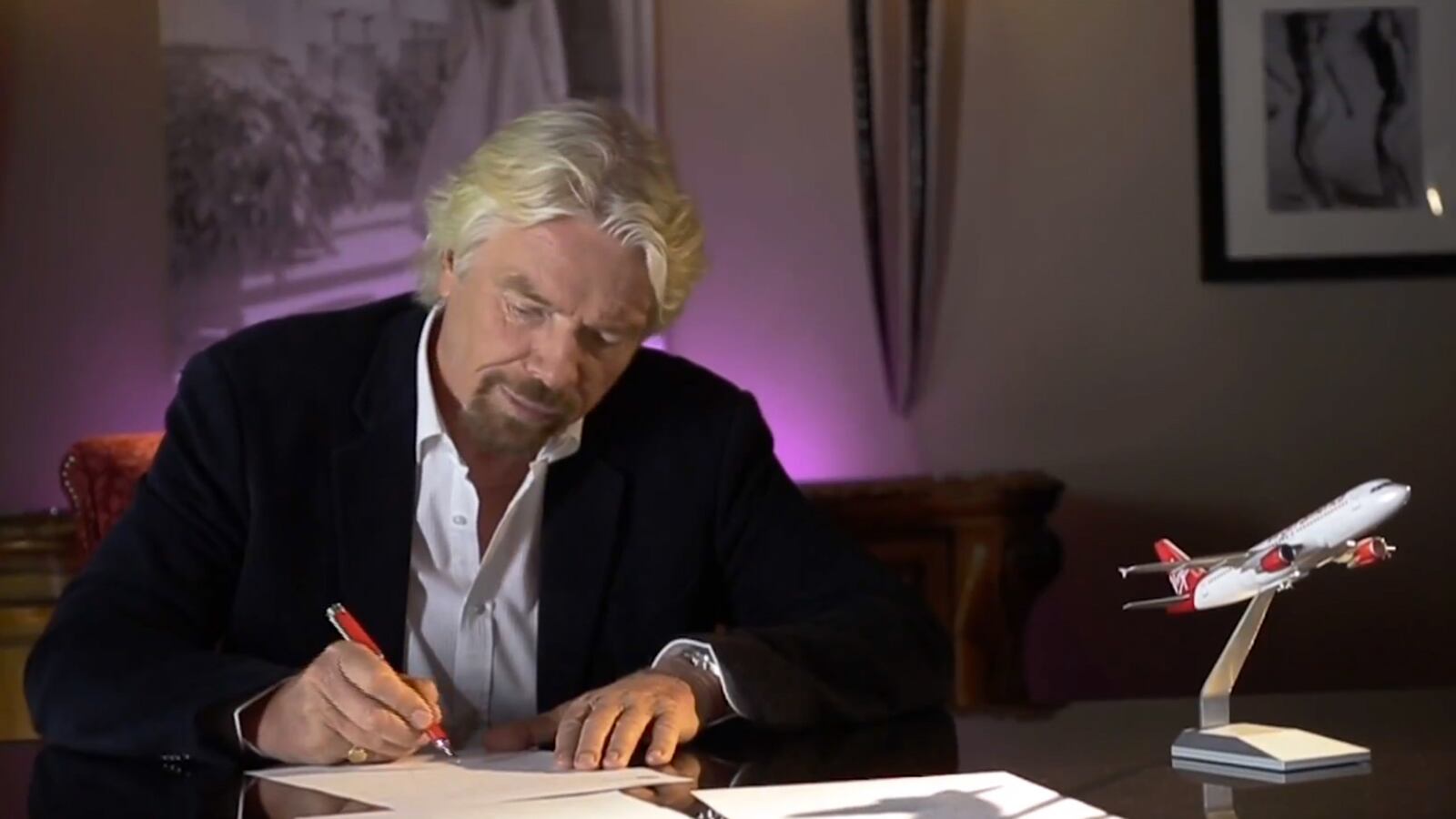 cheats/2014/05/08/richard-branson-s-love-affair/140508-branson-love-field-cheat1_w9fajo