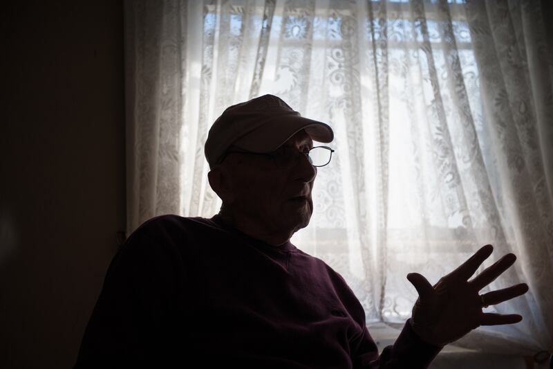 galleries/2014/03/02/the-west-virginia-river-no-one-can-drink-from-photos/140228-weastva-water8_xdykig