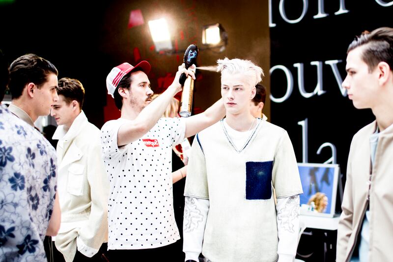 galleries/2012/07/02/men-s-fashion-week-in-paris-spring-2013-backstage-photos/paris-fashion-tachman-lim-965_xlgl1x