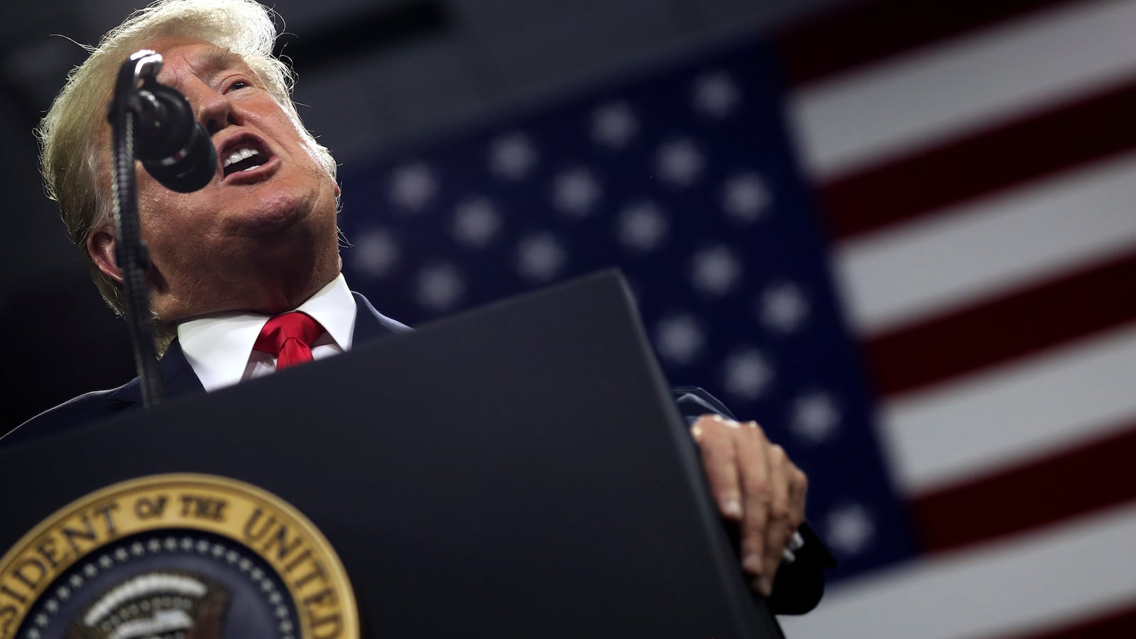 181002-trump-rally-express_ofi3v9