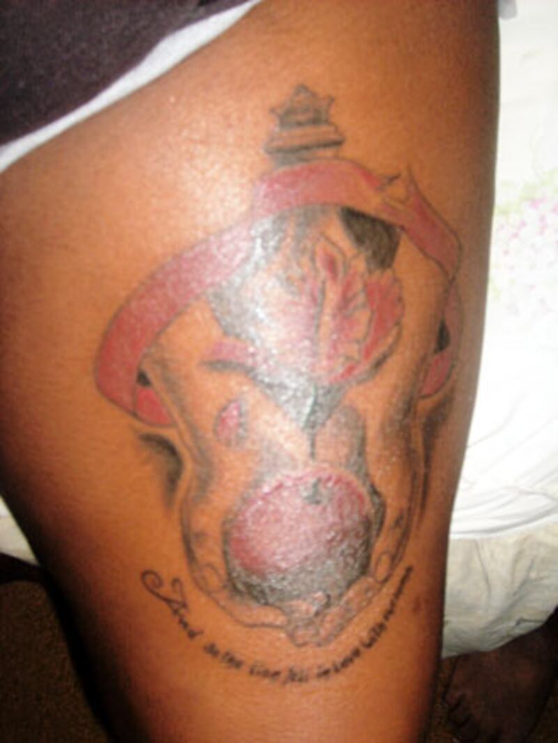 galleries/2009/11/02/twilight-tattoos/twilight-tattoos---ashley-james_amtvc8