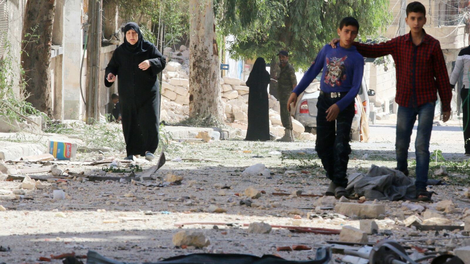 cheats/2016/10/01/barrel-bombs-hit-aleppo-hospital-as-russian-backed-offensive-continues/161001-aleppo-hospital-bombs-cheat_gkefzk