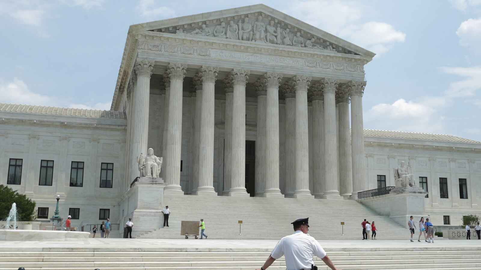articles/2014/06/16/from-smartphones-to-abortion-the-supreme-court-is-about-to-decide-on-several-major-cases/140616-scotus-primer-mak-tease_halyll