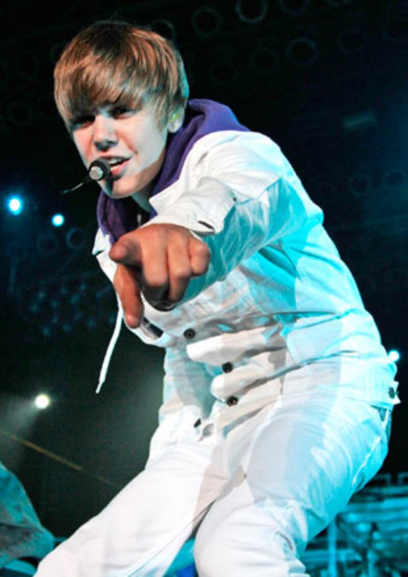 galleries/2010/08/04/stars-playing-themselves/stars-playing-themselves---bieber_vwgvdi