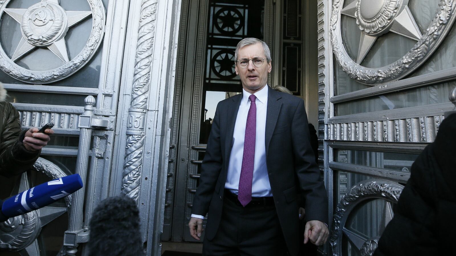 180317-russia-expels-british-diplomats-cheat_szhzid