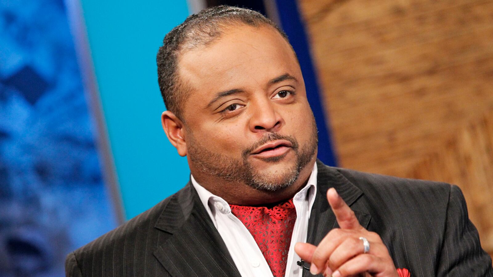 articles/2012/02/15/roland-martin-made-mistakes-in-tweets-deemed-anti-gay-but-is-no-homophobe/roland-martin-glaad-wilson-teaser_latgjw
