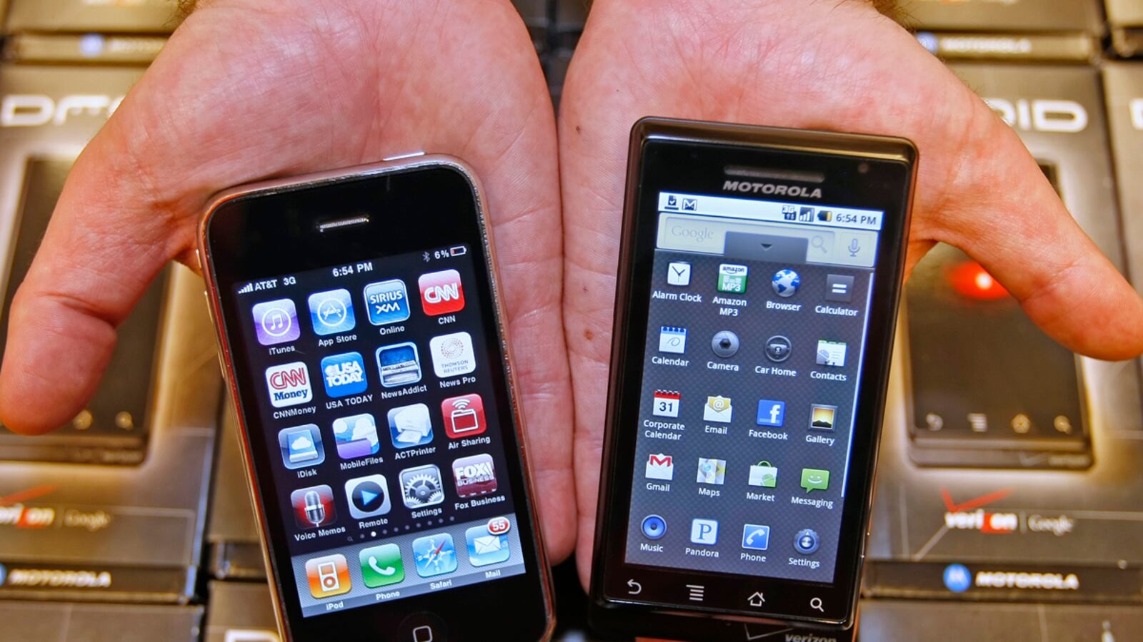 articles/2011/08/15/motorola-mobility-google-s-purchase-is-a-smart-move/google-motorola-lyons_x823zg