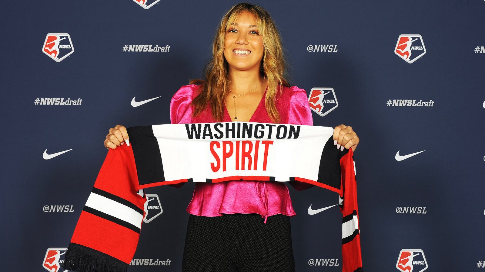 210912-Silverman-Soccer-Kaiya-McCullough-tease_ffzizm