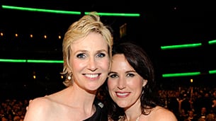 galleries/2010/12/08/the-year-in-celesbians/year-in-celesbians---lynch-married_tvtydk