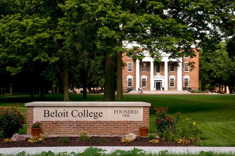 galleries/2014/11/06/25-colleges-with-the-worst-return-on-investment-photos/141028-worst-roi-schools-24-beloit_drghhx