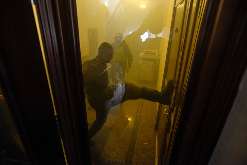 galleries/2014/02/18/an-all-out-battle-erupts-in-ukraine-photos/ukraine-gal-update-11_ufupqf