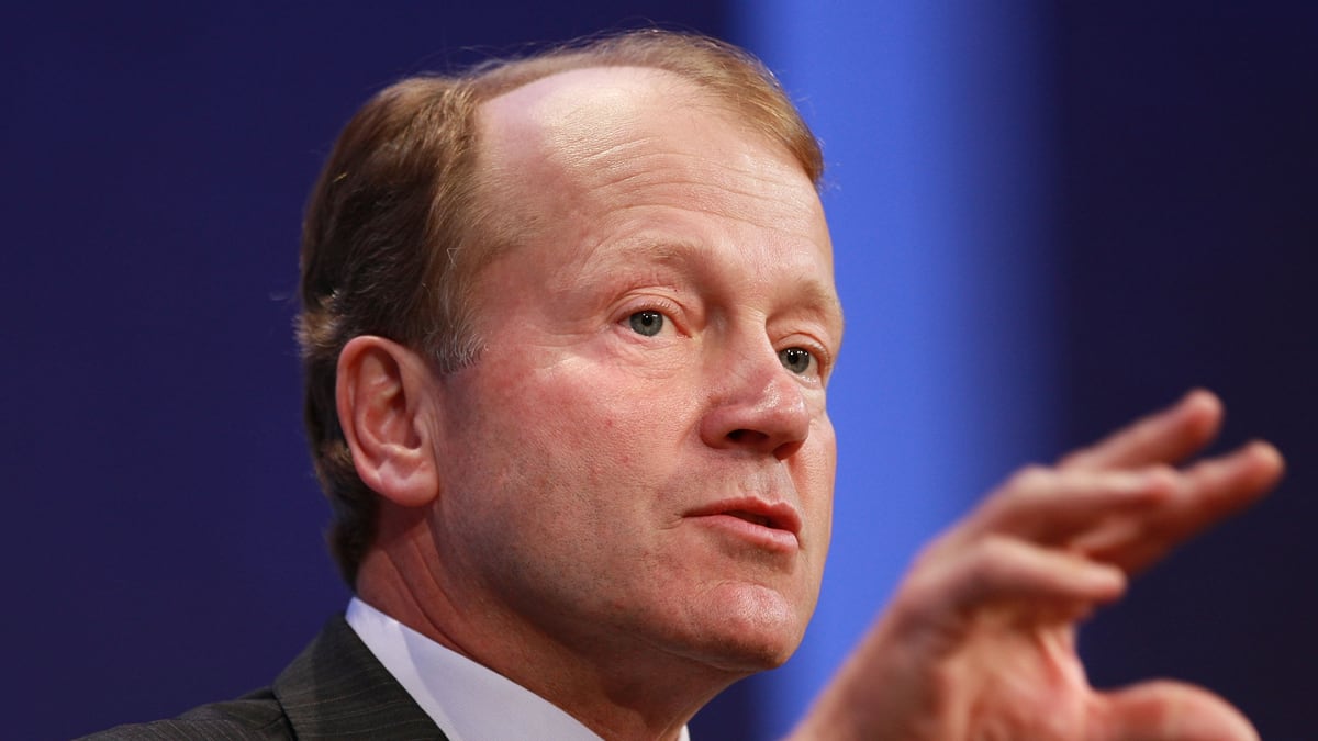 cheats/2011/06/28/cisco-presses-for-tax-cuts/cisco-taxes-john-t-chambers-cheat_sezoax