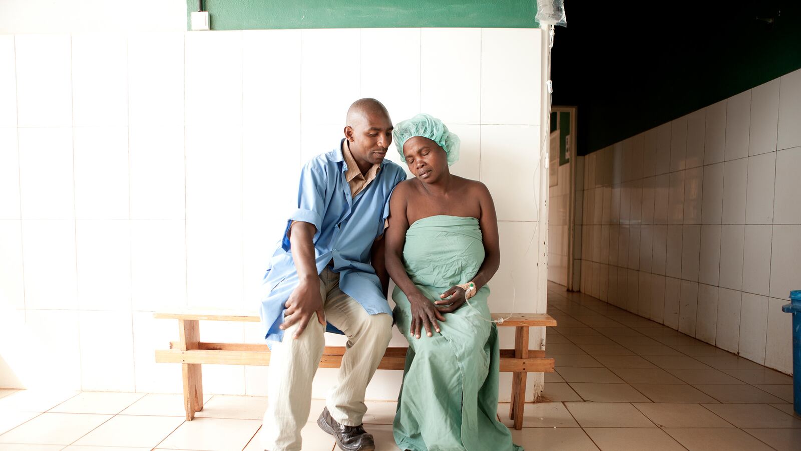 galleries/2015/02/25/women-and-their-babies-photographs-of-moms-and-kids-around-the-globe-photo/150225-womens-health2_a4ysxw