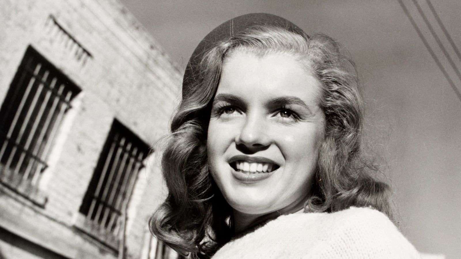 cheats/2011/09/25/early-marilyn-photos-to-hit-auction-block/marilyn-monroe-juliens-auctions-early-photo_odnzbp