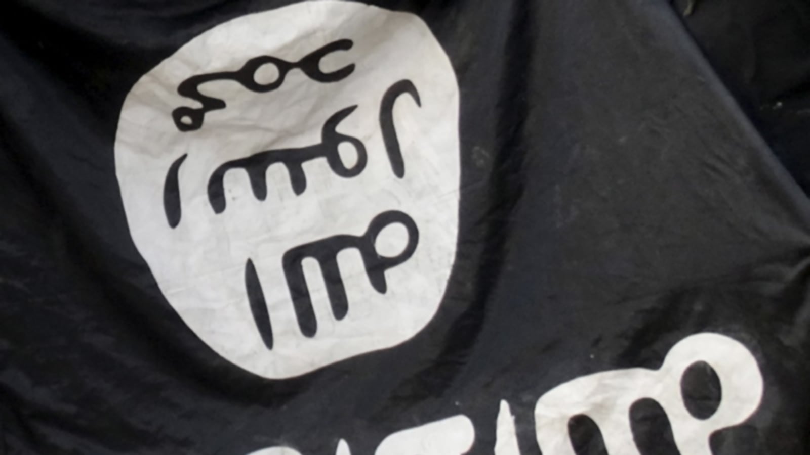 cheats/2017/04/04/isis-calls-donald-trump-an-idiot/160928-isis-arrests-flag-cheat_jevdvg