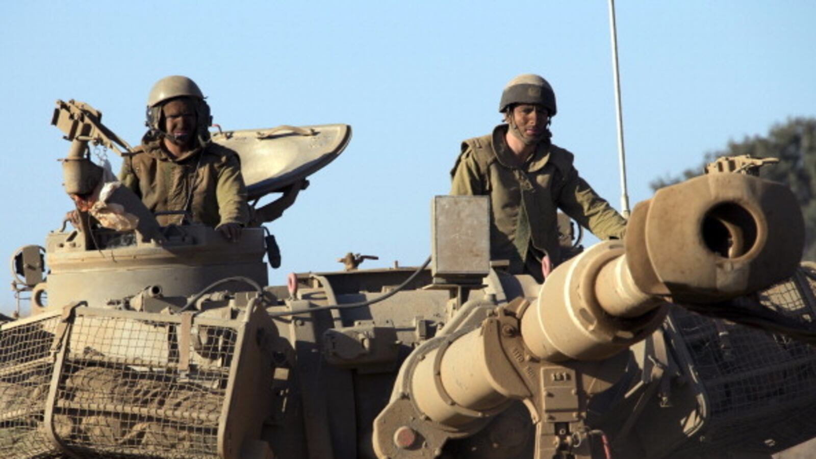 articles/2012/10/25/why-i-didn-t-refuse-to-serve-in-the-idf/israelisoldiers-openz_ktcfu5