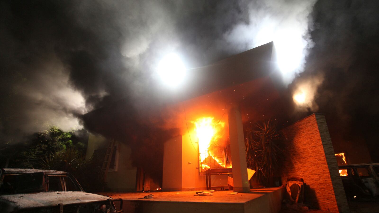 cheats/2013/09/03/state-dept-knew-of-benghazi-risk/130516-lake-benghazi-emails-tease_mu3lrv