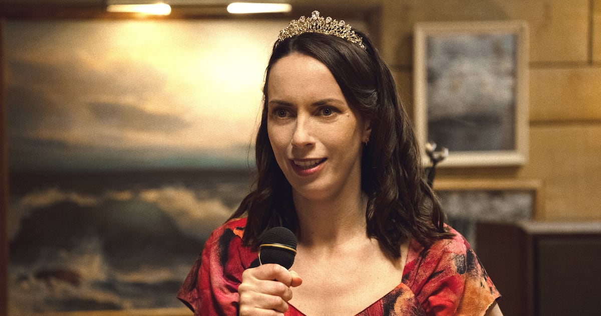 ‘Widow’s Bay’ Star Exposes the Horror of Grown-Up Mean Girls