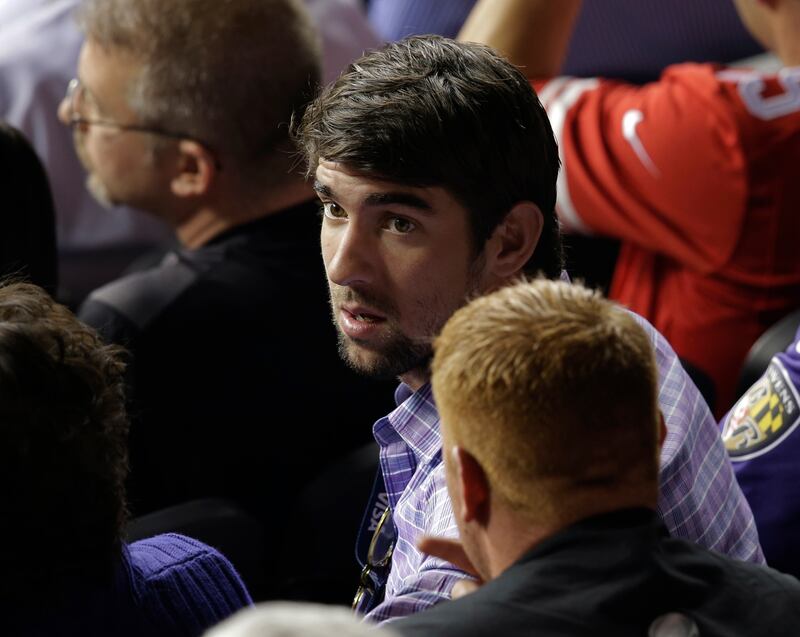 galleries/2013/02/04/katharine-mcphee-jennifer-hudson-more-celebrities-at-super-bowl-xlvii-photos/130203-super-bowl-stars-michael-phelps_d27ziy