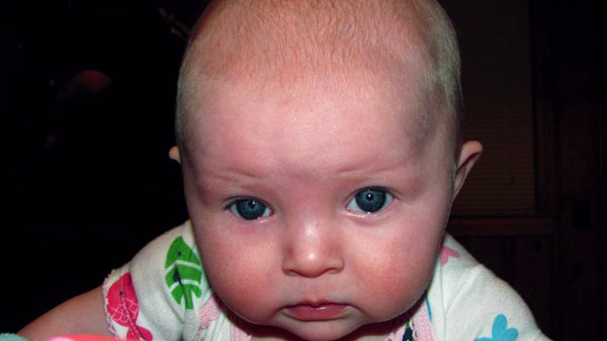 cheats/2011/10/19/police-search-missing-baby-s-home/lisa-irwin-missing-baby-missouri-cheat_pgvtge