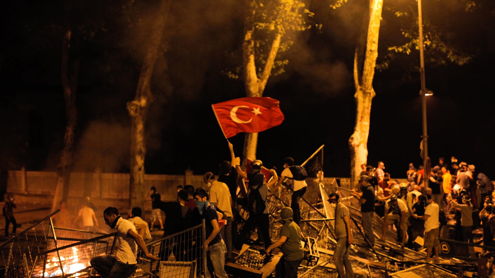 articles/2013/06/06/turkish-protesters-are-entrenched-as-protests-continue/130605-giglio-turkey-protests-tease_mehaxo