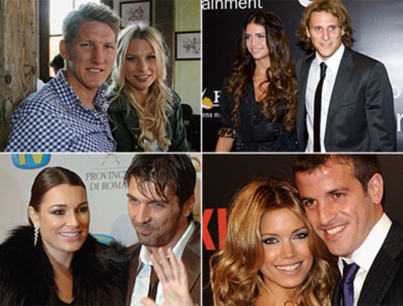 articles/2010/06/11/world-cup-sizzling-women-pictures-of-clancy-brandner-more/soccer-wags_106519_oftg3s