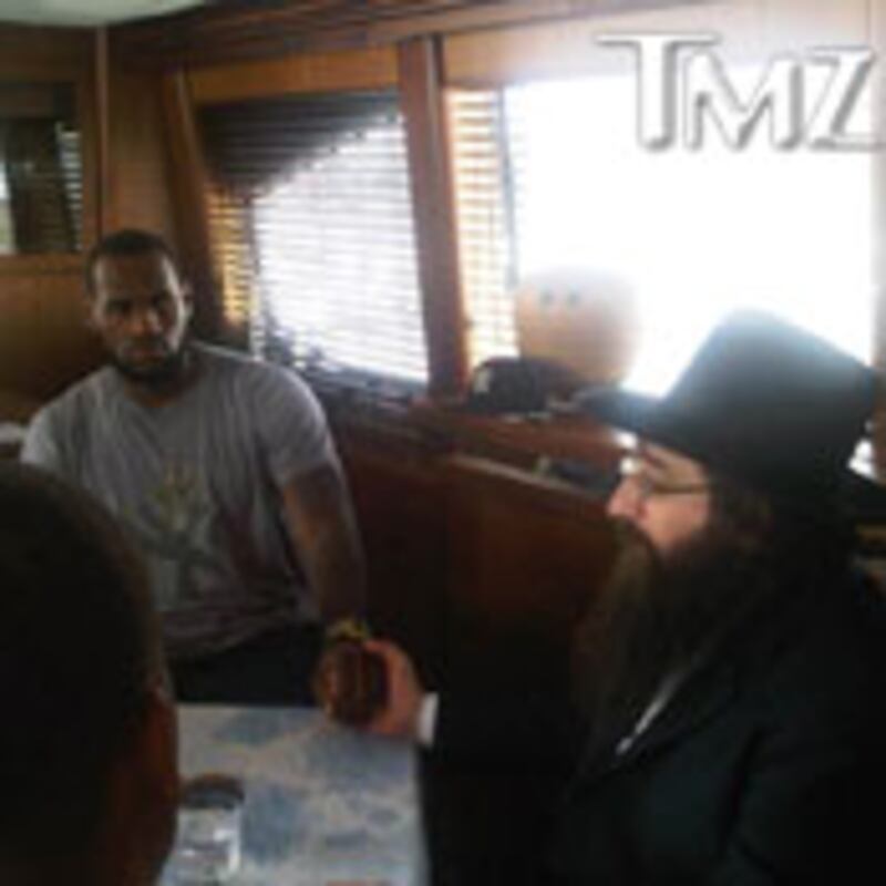 articles/2010/08/11/lebron-james-hires-rabbi-yishayahu-yosef-pinto/katz-lebron-rabbi_119384_qsu6qp