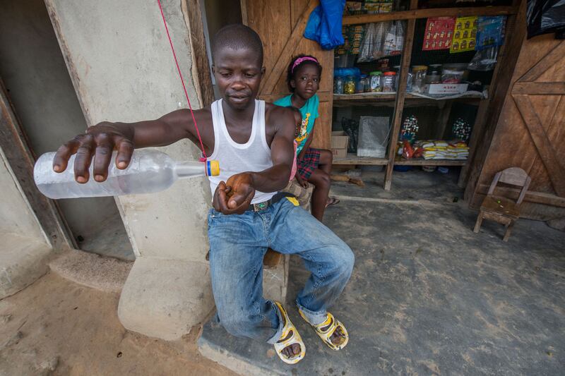 galleries/2014/11/12/liberia-s-ebola-corpse-squads-photos/141111-biro8-ebola7-tease_k1sitz