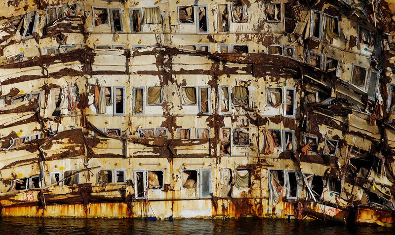 galleries/2014/01/18/the-week-in-photos-january-18-2014/140118-week-in-photos-ship_yiktve