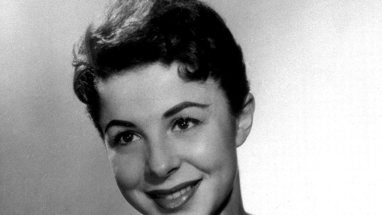 cheats/2013/08/11/singer-eydie-gorme-dies/130811-Eydie-Gorme-cheat_u4zyx3