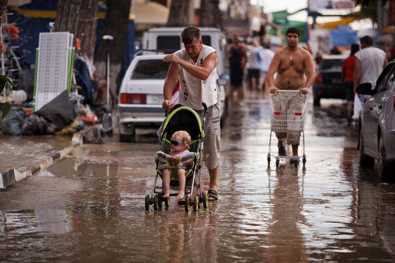 galleries/2012/07/12/shocking-photos-of-the-flooding-in-russia-s-krasnodar-region/russia-floods-4_z2repl