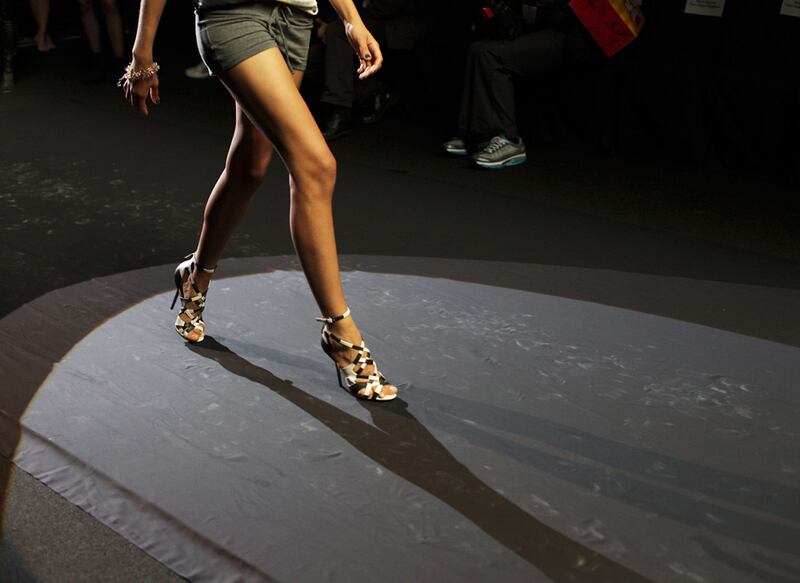 galleries/2010/09/16/backstage-at-l-a-m-b/backstage-at-lamb---1_ydsq87