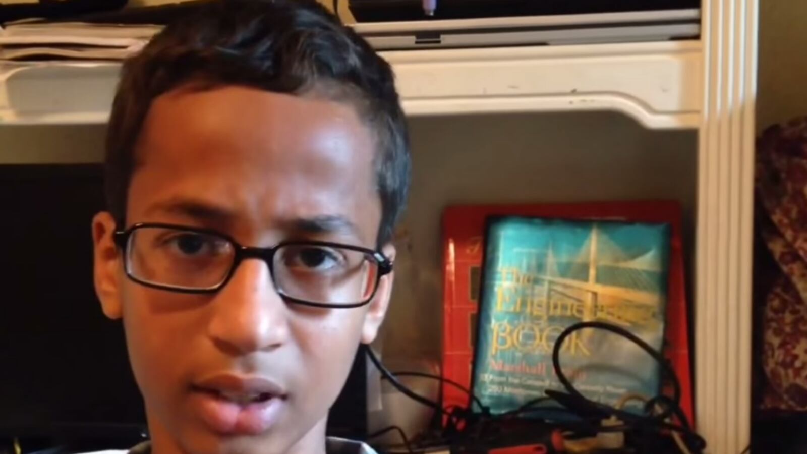 cheats/2015/09/16/cops-no-evidence-ahmed-meant-to-alarm/150916-muslim-kid-clock-cheat_qfns09